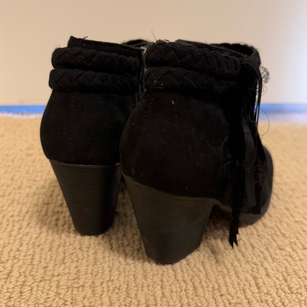 Fringe Ankle Bootz - Picture 5 of 8